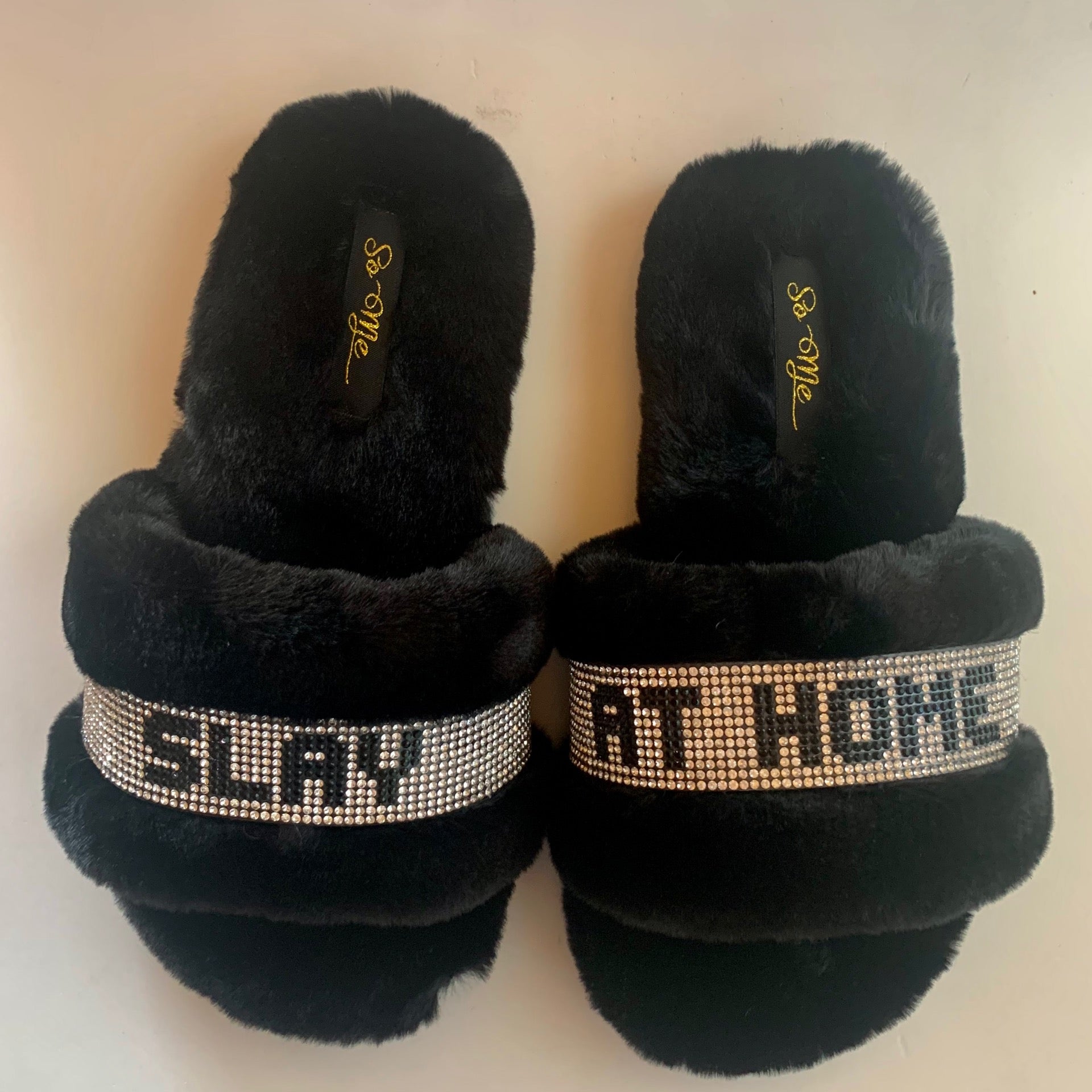 Fuzzy slippers slides top